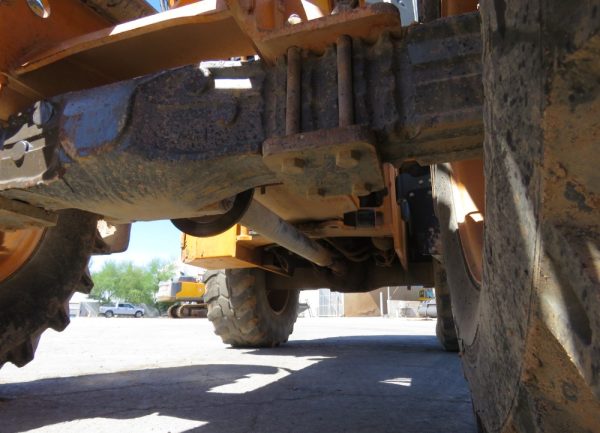 2016 Case 321F - Image 33