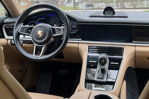 2020 Porsche Panamera 4 - Image 29