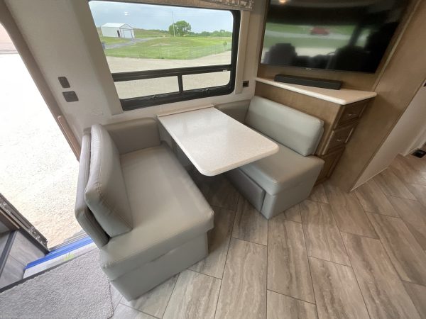 2022 Newmar Bay Star 3014 - Image 44