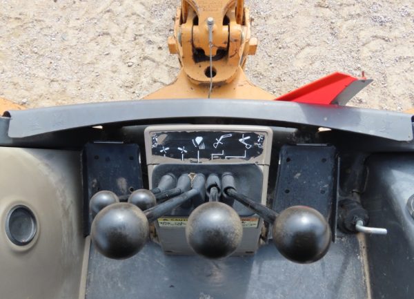 2015 Case 580N 4WD Backhoe - Image 36