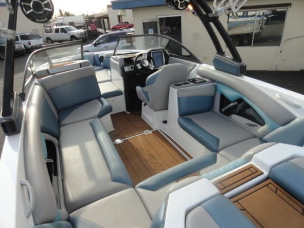 2020 Tige R23 - Image 33