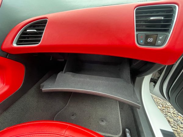 2017 Chevrolet Corvette Stingray - Image 25
