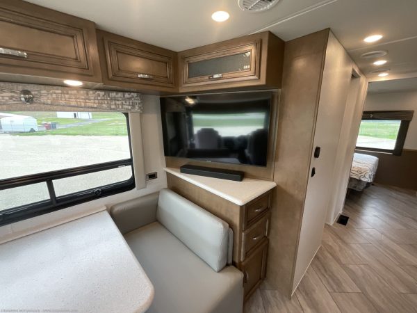 2022 Newmar Bay Star 3014 - Image 45
