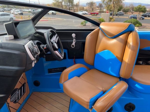 2019 Malibu Boats 23 LSV - Image 38