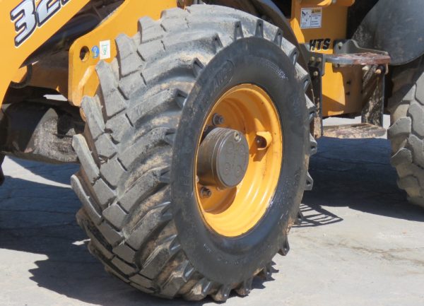 2016 Case 321F - Image 3