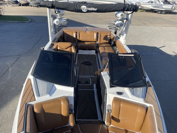 2020 Malibu Boats 25 LSV - Image 7