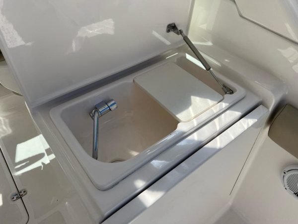 2018 Pursuit DC 265 - Image 26