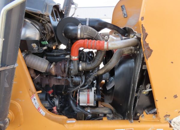 2015 Case 580N 4WD Backhoe - Image 38