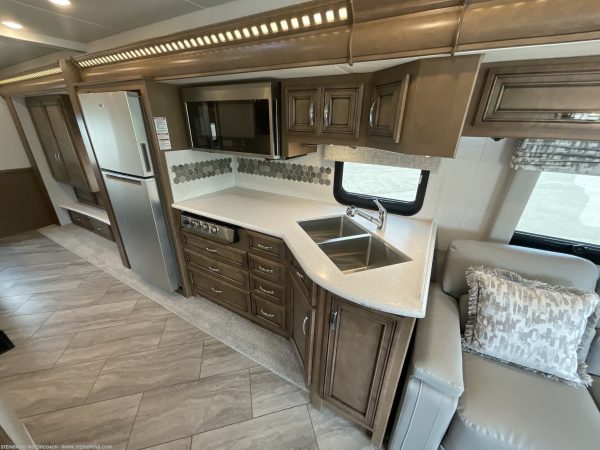 2022 Newmar Bay Star 3014 - Image 47