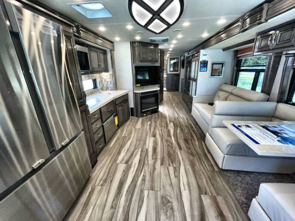 2022 Holiday Rambler Endeavor 38N - Image 42