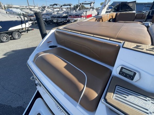 2020 Malibu Boats 25 LSV - Image 10