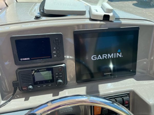 2018 Pursuit DC 265 - Image 29