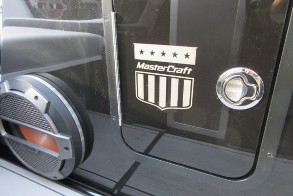 2020 MasterCraft X24 - Image 40