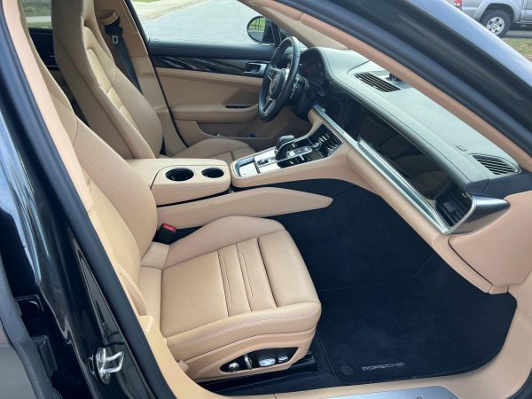 2020 Porsche Panamera 4 - Image 33