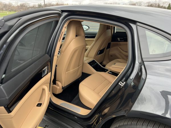 2020 Porsche Panamera 4 - Image 35