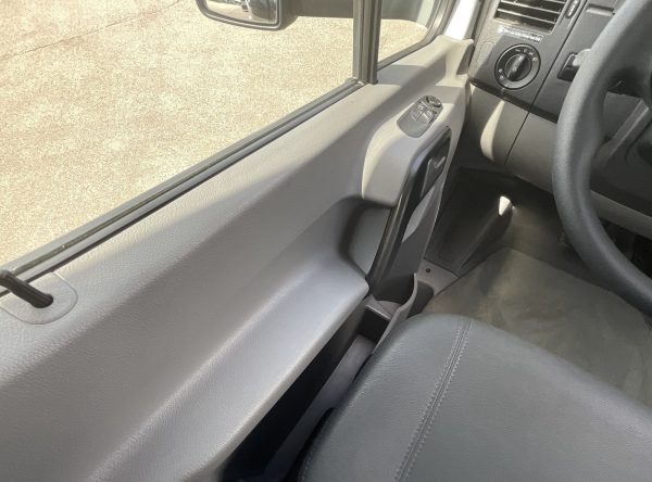 2019 Leisure Travel Serenity S24CB - Image 4