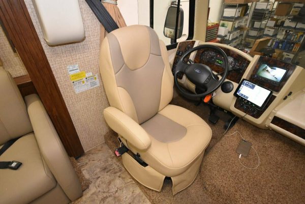 2015 Coachmen Pursuit 33BH - Image 44
