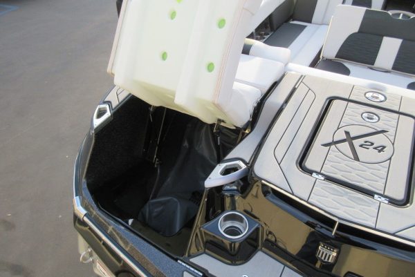 2020 MasterCraft X24 - Image 43
