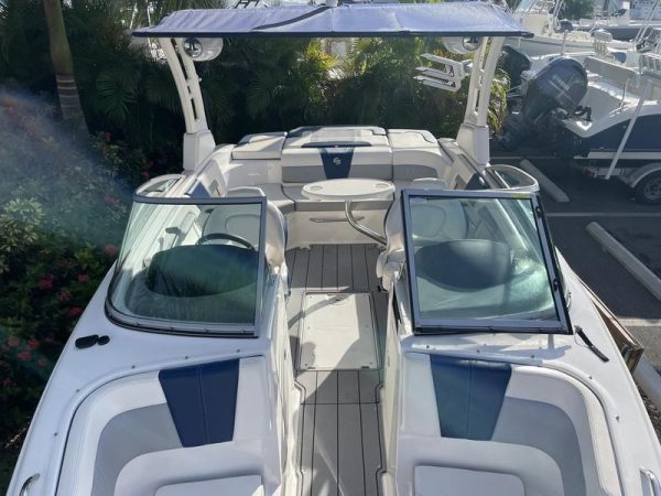 2021 Chaparral 23 Surf - Image 24