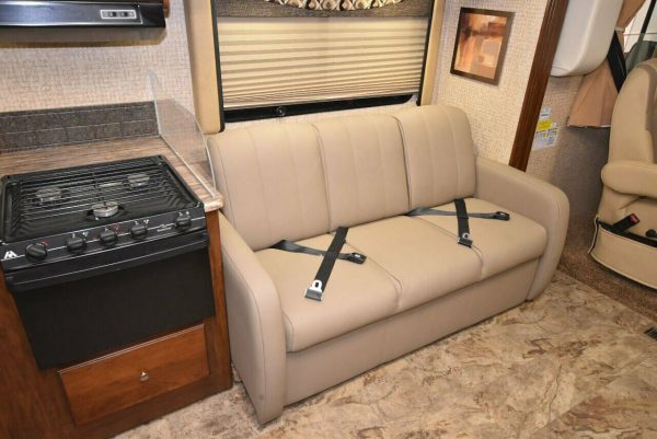 2015 Coachmen Pursuit 33BH - Image 45