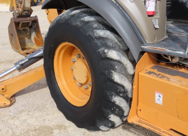 2015 Case 580N 4WD Backhoe - Image 6