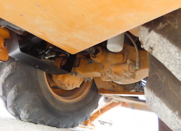 2015 Case 580N 4WD Backhoe - Image 8