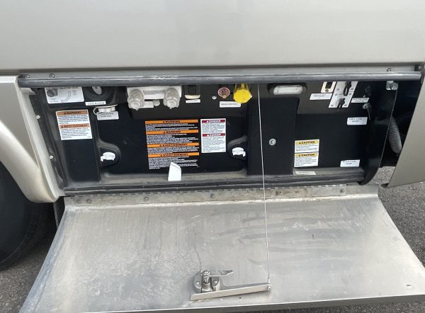 2019 Leisure Travel Serenity S24CB - Image 9