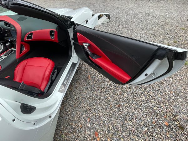 2017 Chevrolet Corvette Stingray - Image 38