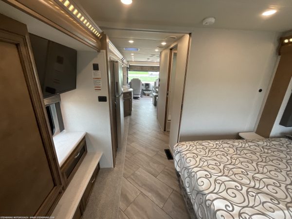 2022 Newmar Bay Star 3014 - Image 9