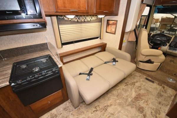 2015 Coachmen Pursuit 33BH - Image 51