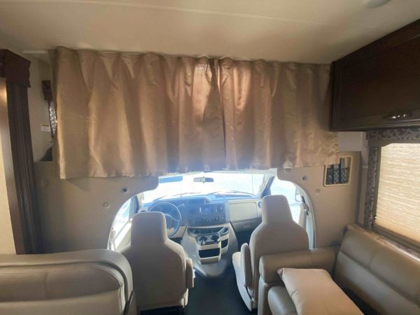 2019 Four Winds 28Z - Image 3