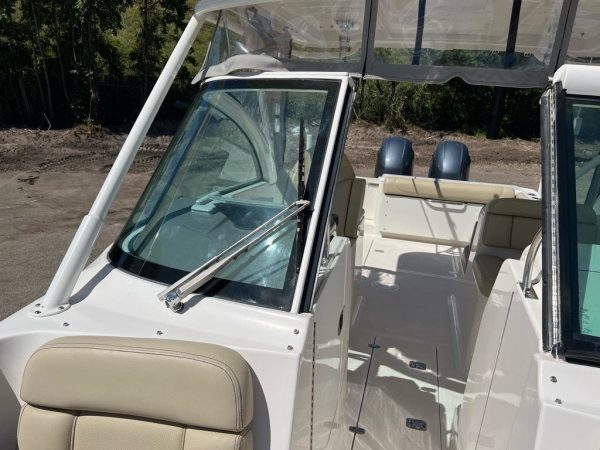 2018 Pursuit DC 265 - Image 39