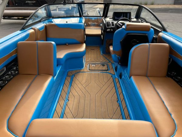 2019 Malibu Boats 23 LSV - Image 5