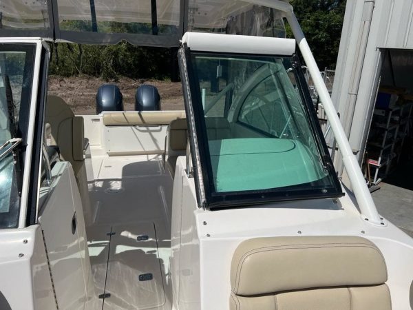 2018 Pursuit DC 265 - Image 40