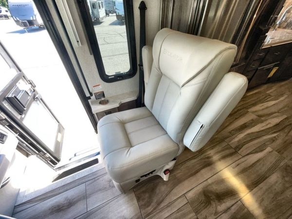 2022 Holiday Rambler Endeavor 38N - Image 3