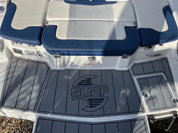 2021 Chaparral 23 Surf - Image 35