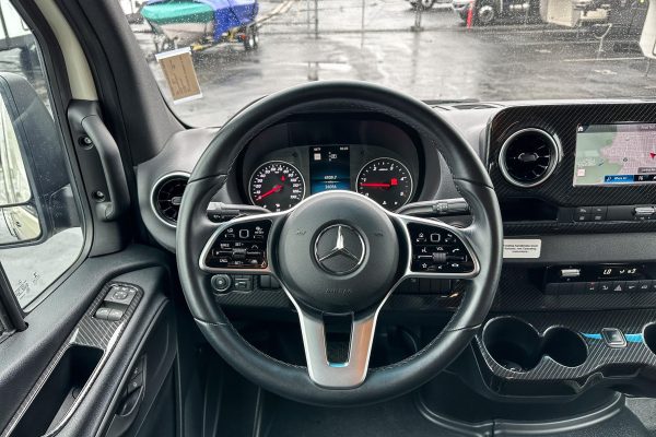 2020 Winnebago Revel 4x4 - Image 34