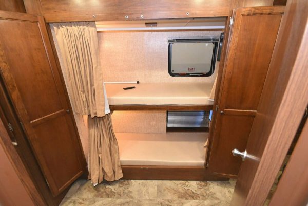 2015 Coachmen Pursuit 33BH - Image 6