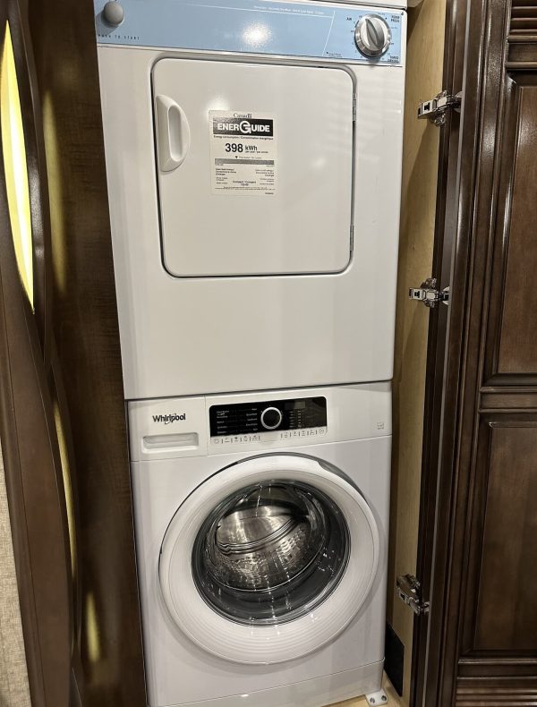 2018 Newmar New Aire 3341 - Image 11