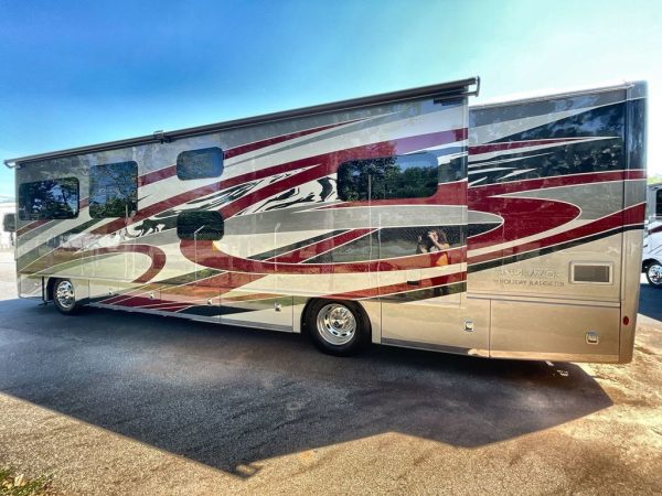 2022 Holiday Rambler Endeavor 38N - Image 9