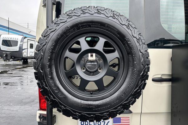 2020 Winnebago Revel 4x4 - Image 43