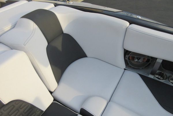 2020 MasterCraft X24 - Image 63