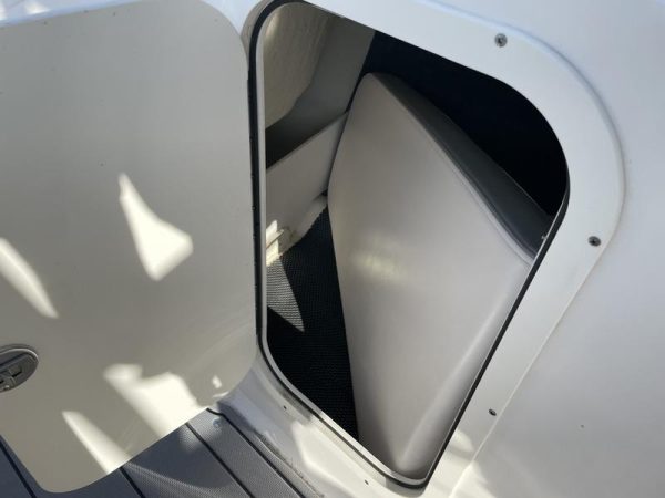 2021 Chaparral 23 Surf - Image 47