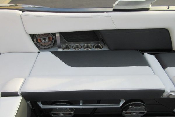 2020 MasterCraft X24 - Image 4