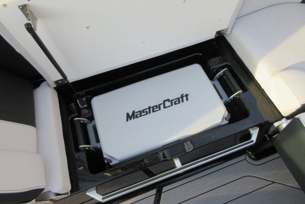 2020 MasterCraft X24 - Image 5