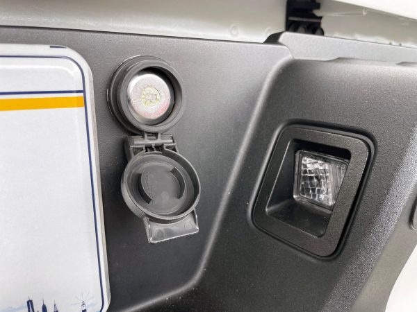 2022 Ford F-150 Lightning Lariat - Image 7