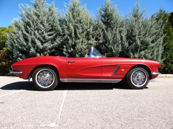 1962 Chevrolet Corvette Convertible - Image 12